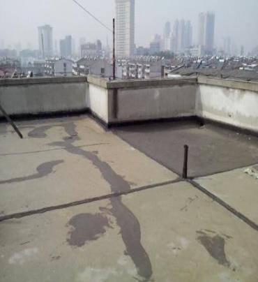 灵宝漏水维修 楼顶漏水是什么原因，楼顶漏水维修方法是什么?